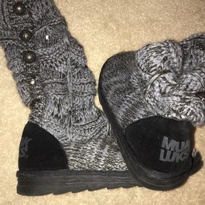 Muk Luks Size 7